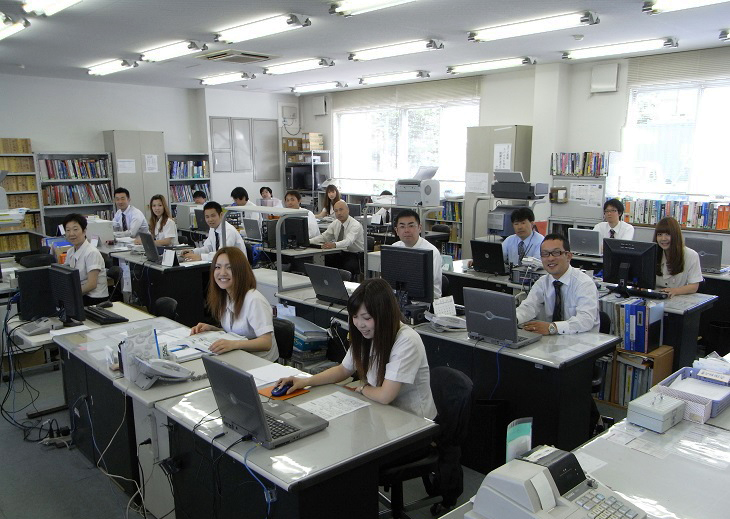 ツシマ日東工器創立60周年式典参加風景