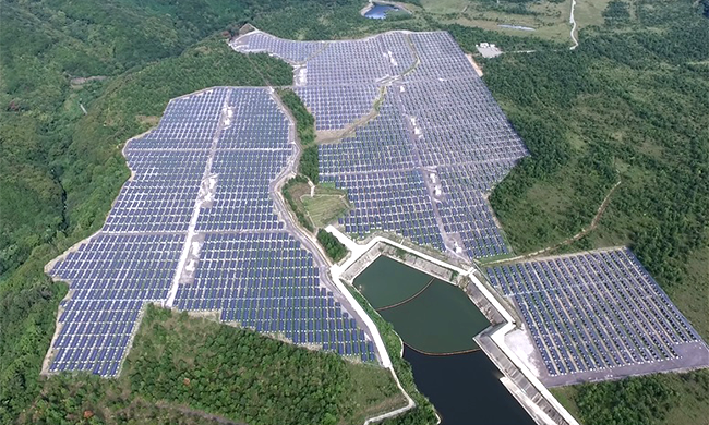 サカイの太陽光発電パネル1