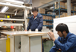 パモウナの作業風景1