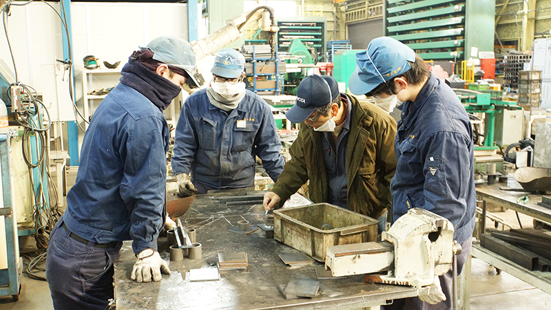 一宮工業作業風景1